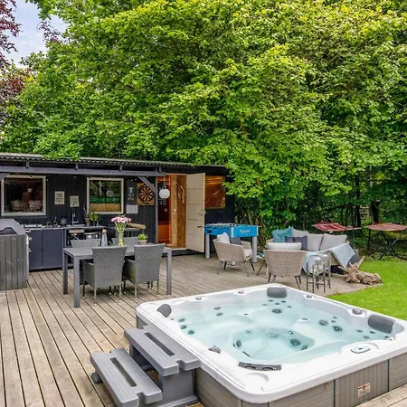 Nyaraló In Aakirkeby With Sauna